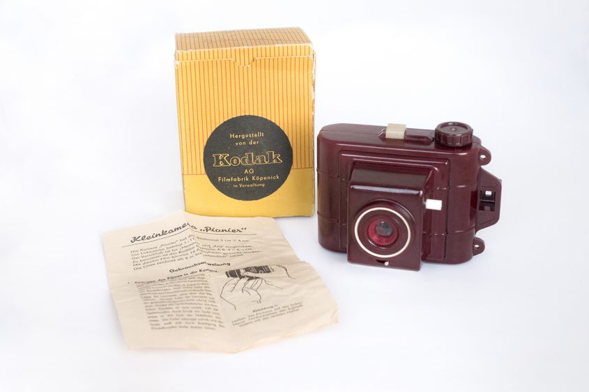 The Kodak Deko Pionier: camera, box and instruztions
